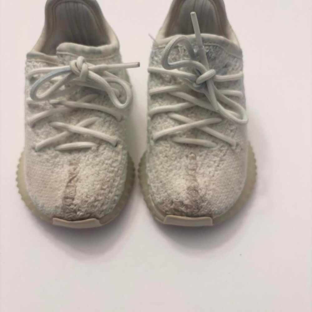 Yeezy Toddler Girl White and Grey Trainers